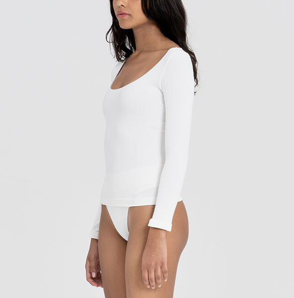 Long sleeve scoop top neck